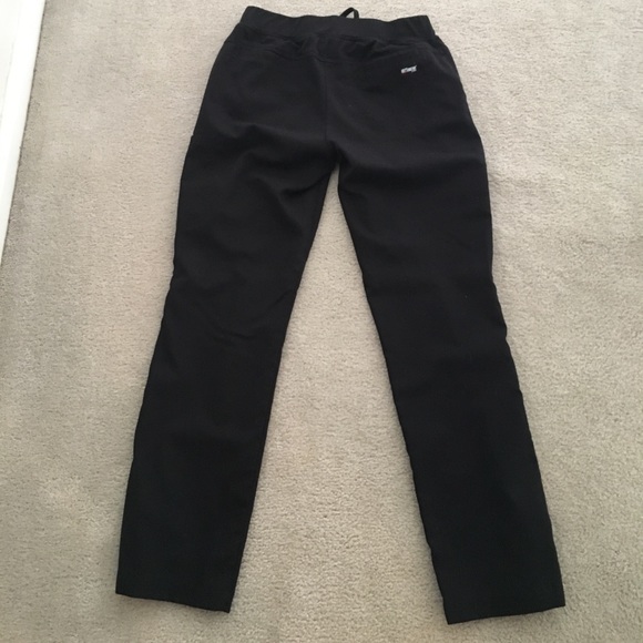 Scrubs - Picture 2 of 2